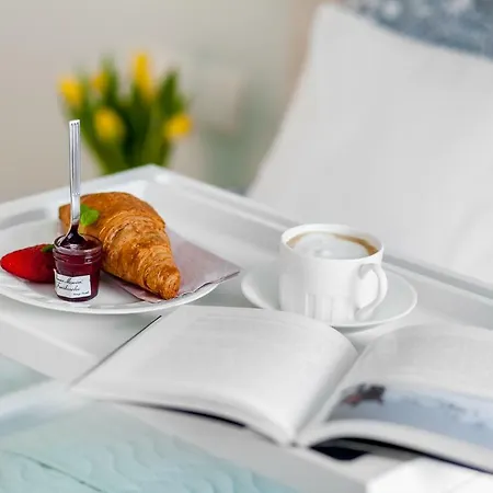 Black&white - Batory Five Lägenhet *