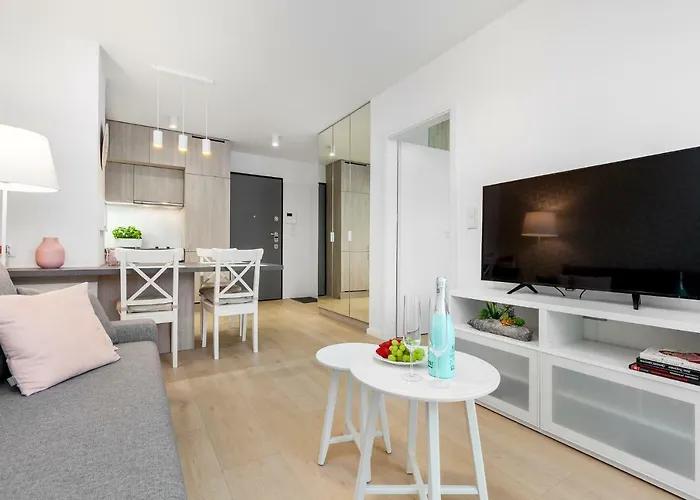 Black&white - Batory Five